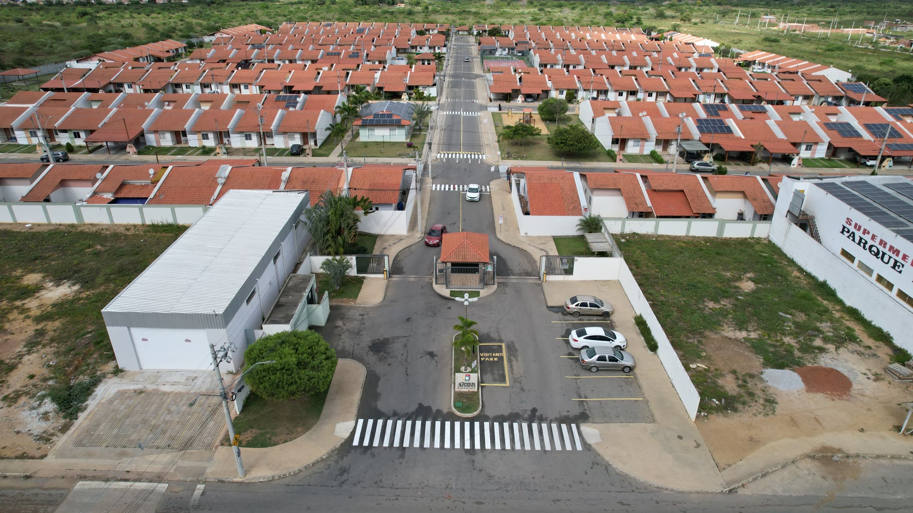 Vista aérea do condomínio Vivenda das Árvores no bairro São Pedro - Vitória da Conquista, área atendida pela ProLink Telecom